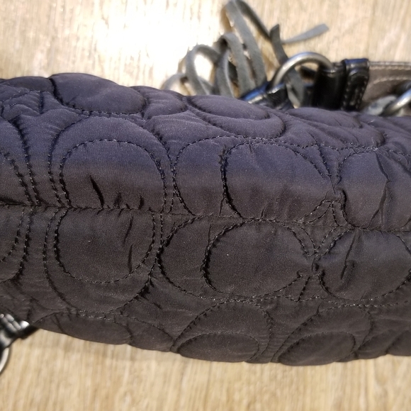 Coach quilted purse. - Picture 9 of 12